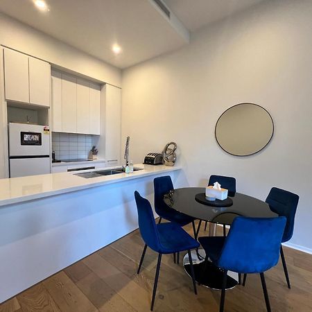 Luxe 2Br Executive Apartment Kingston Pool Parking Wifi Bbq Wine מראה חיצוני תמונה