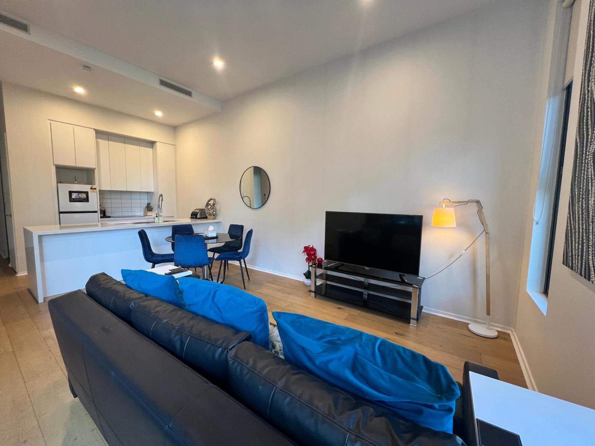 Luxe 2Br Executive Apartment Kingston Pool Parking Wifi Bbq Wine מראה חיצוני תמונה