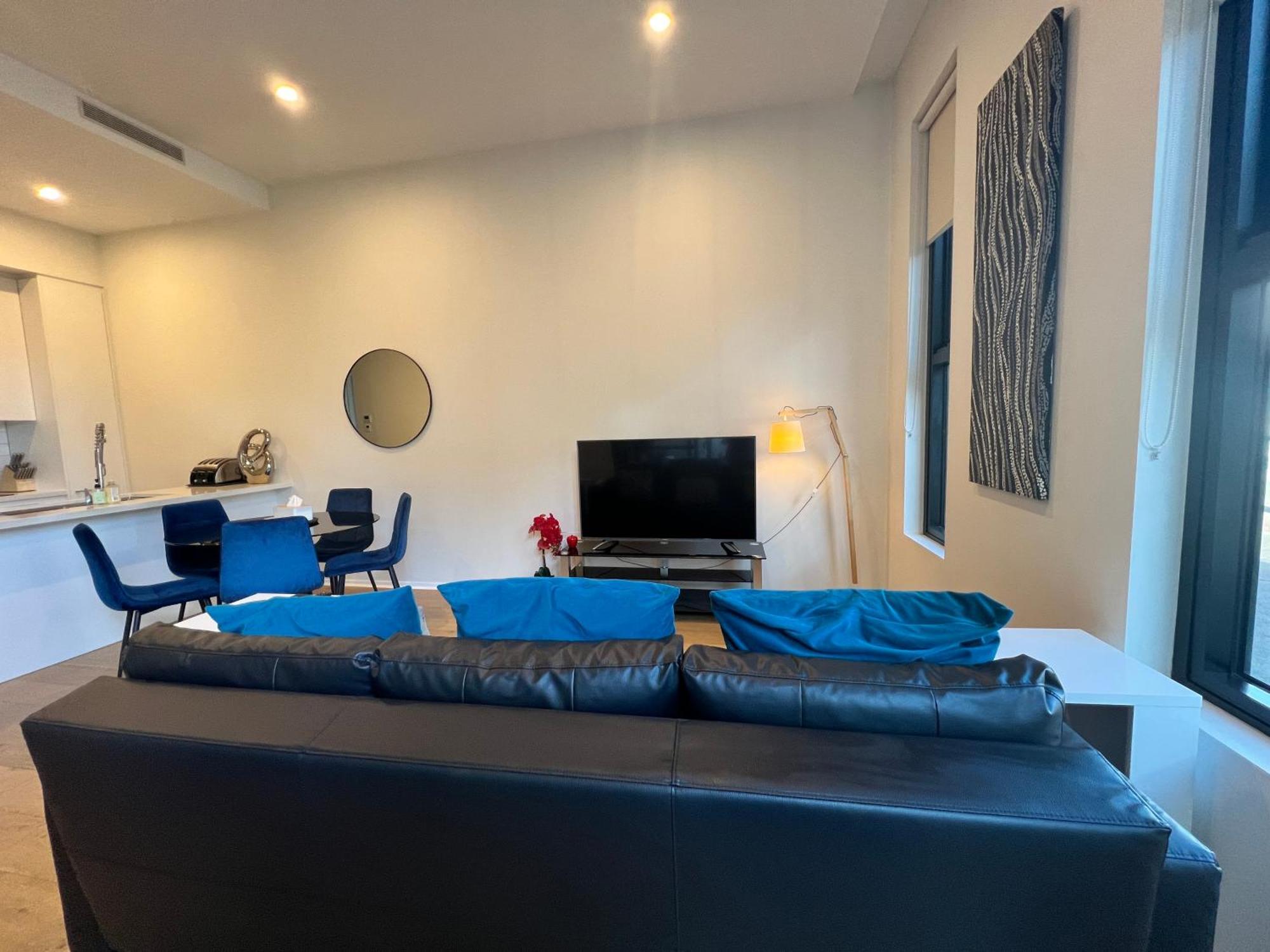 Luxe 2Br Executive Apartment Kingston Pool Parking Wifi Bbq Wine מראה חיצוני תמונה